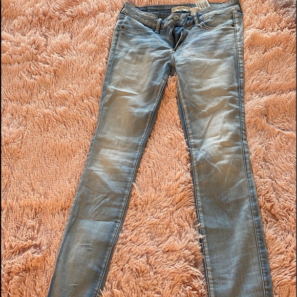 Abercrombie and Fitch Stretchable Jeans - Picture 1 of 6